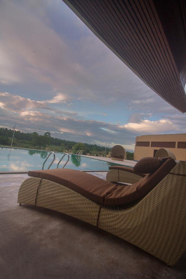 Avenra Gangaara Hotel Wennappuwa Esterno foto
