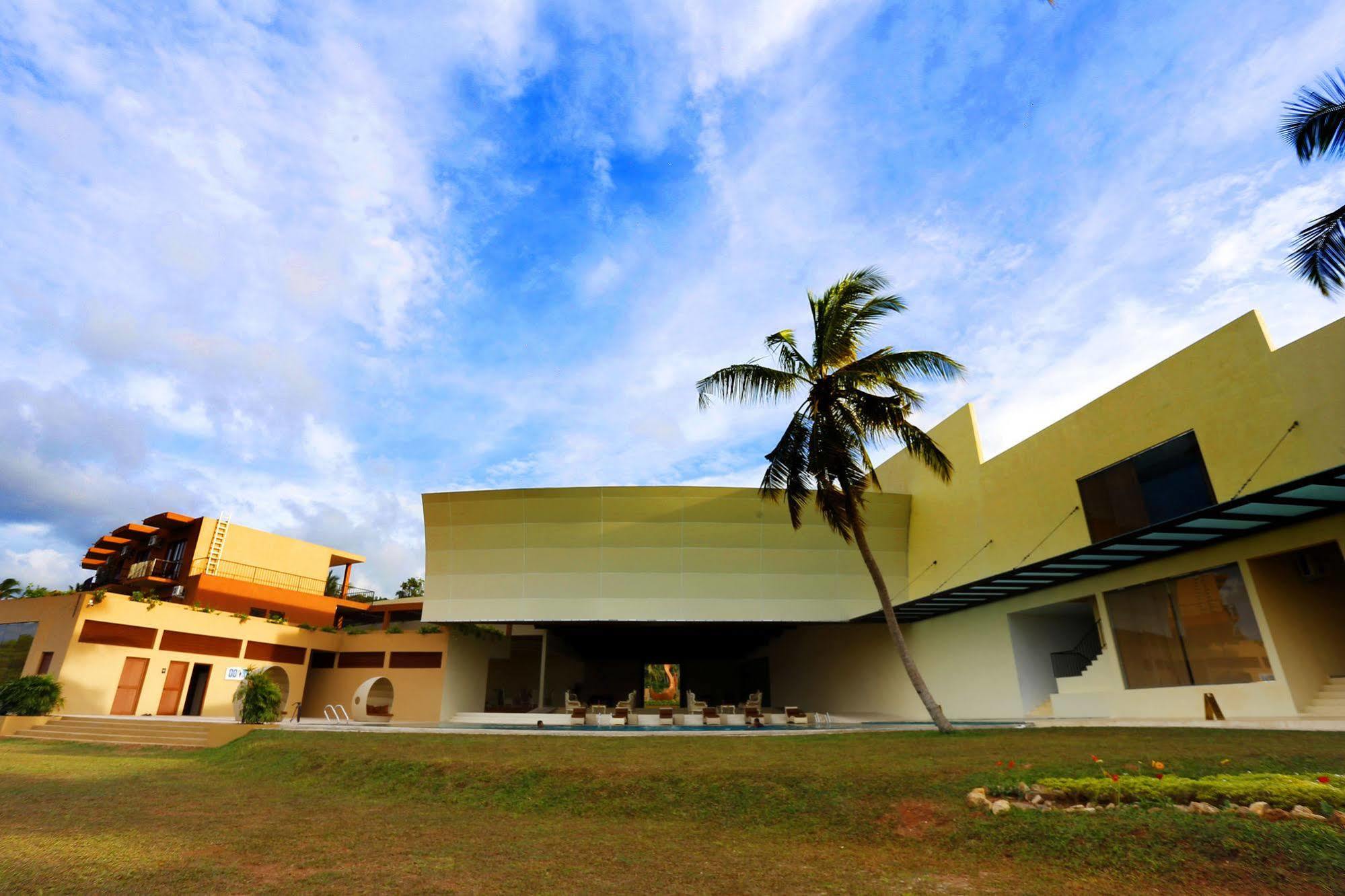 Avenra Gangaara Hotel Wennappuwa Esterno foto